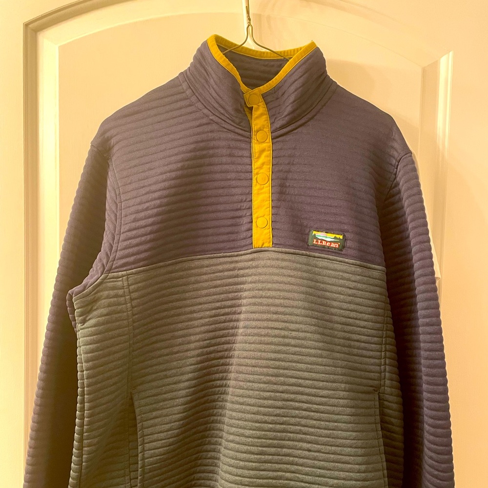 Mens blue L.L. Bean size M